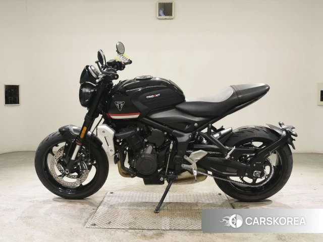 Triumph TRIDENT 660 id 3946622 из Японии 21