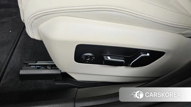 BMW 5 Series (G60) id 4607464 из Кореи 21