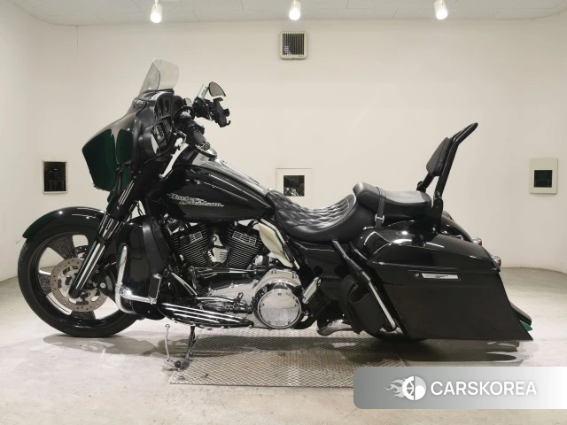 Проданный Harley-Davidson Street Glide FLHX1690 id 3947652 из Японии, фото 21