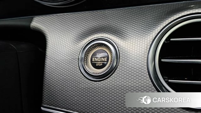 Mercedes-Benz E-Class W213 id 4907758 из Кореи 21