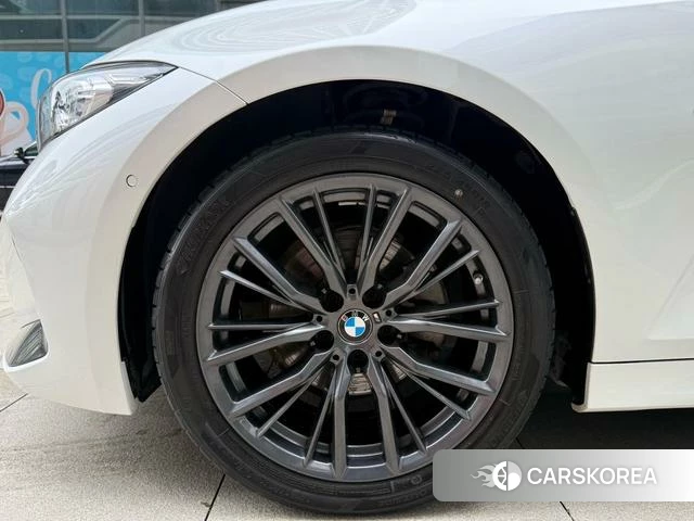 BMW 3 series id 4365626 из Китая 21