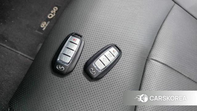 Infiniti Q50 id 4446430 из Кореи 21