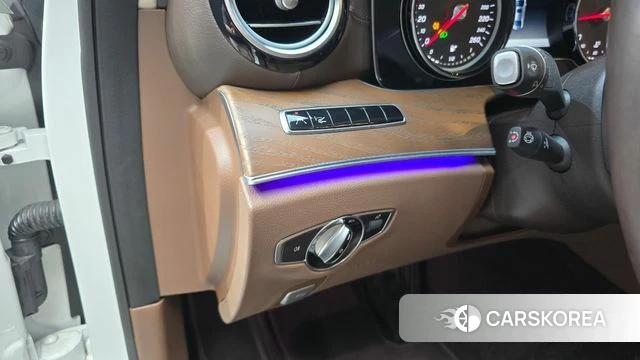Mercedes-Benz E-Class W213 id 4568359 из Кореи 21