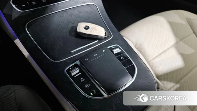 Mercedes-Benz E-Class W213 id 4793746 из Кореи 21