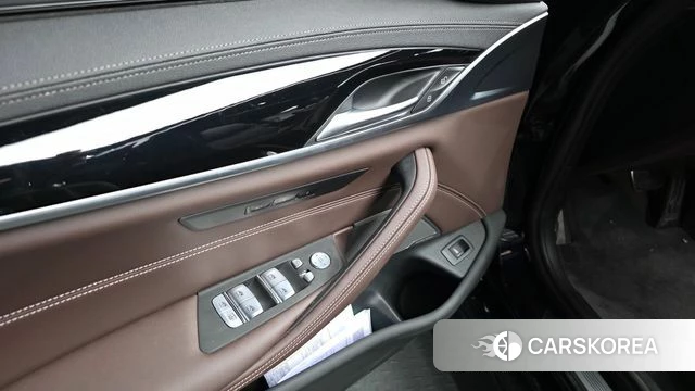 BMW 5 Series (G30) id 4201303 из Кореи 21