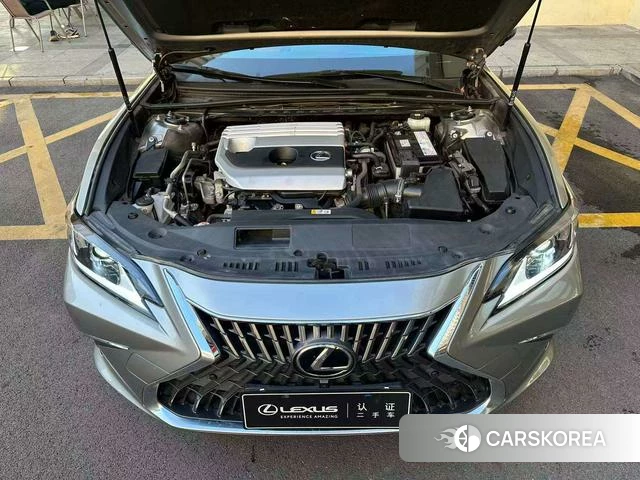 Lexus ES id 4277365 из Китая 21