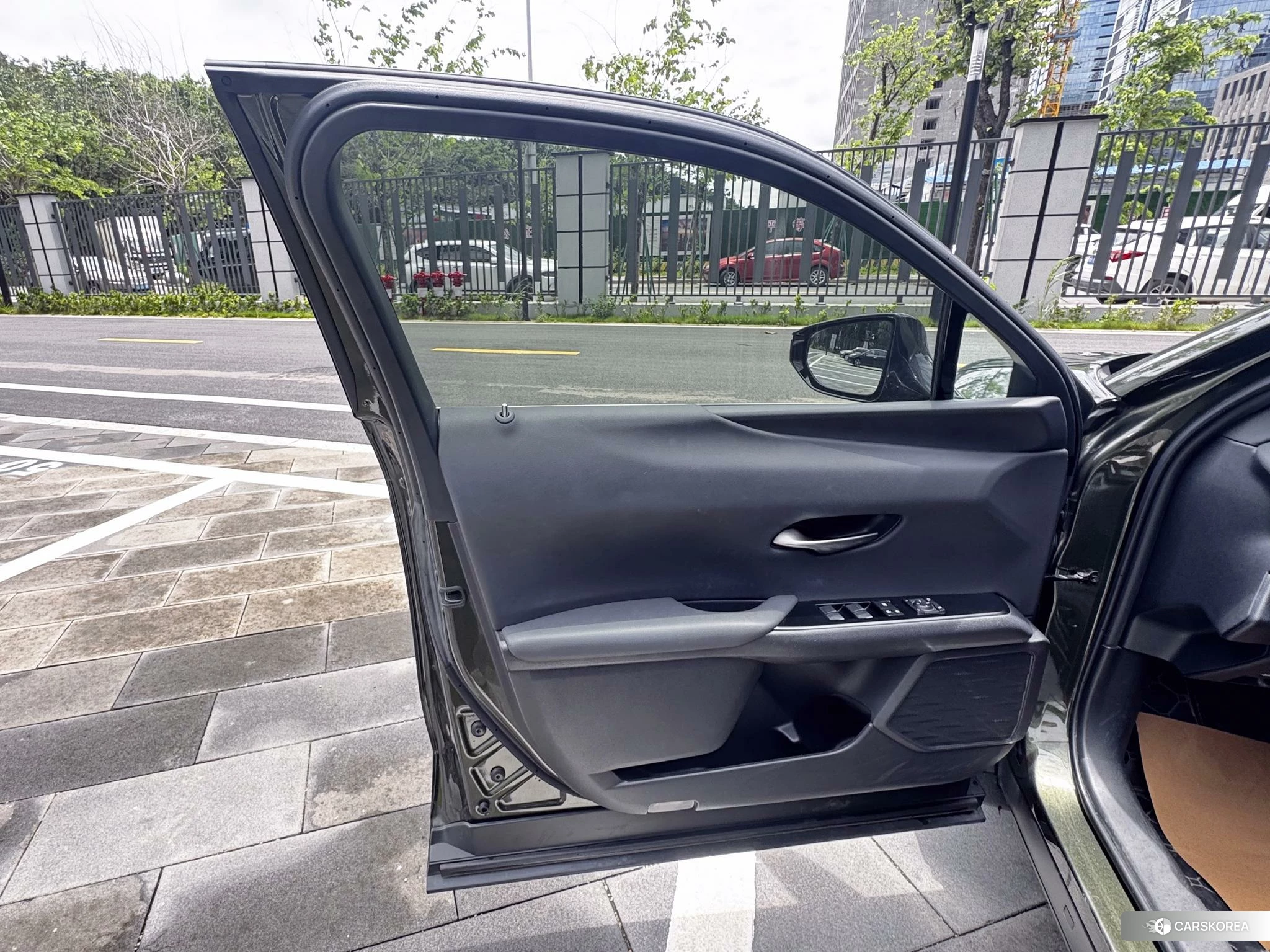 Lexus UX EV id 4468014 из Китая 21