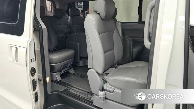 Hyundai The New Grand Starex id 4557940 из Кореи 21