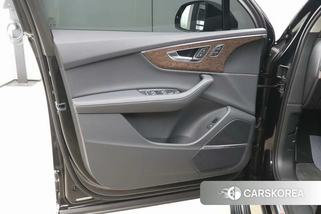 Audi Q7 id 4271921 из Китая 21