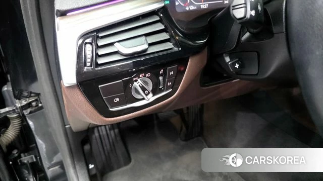 BMW 5 Series (G30) id 4267580 из Кореи 21