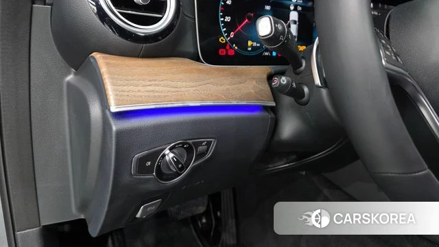 Mercedes-Benz E-Class W213 id 4195918 из Кореи 21