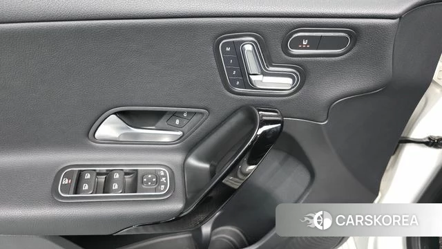 Mercedes-Benz A-Class W177 id 4416838 из Кореи 21