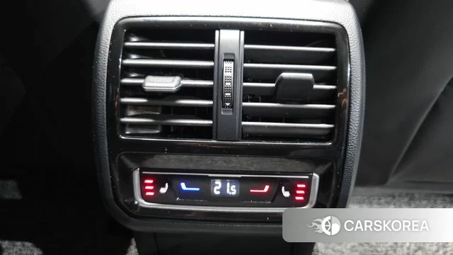Volkswagen Passat GT (B8) id 4585683 из Кореи 21
