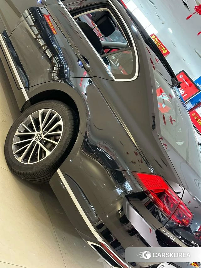 Volkswagen Magotan id 4271882 из Китая 21