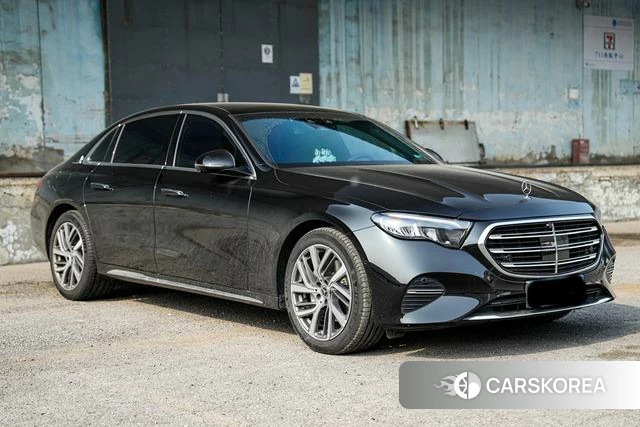 Mercedes-Benz E-class id 4264919 из Китая 21