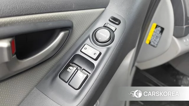Hyundai The New Grand Starex id 4688750 из Кореи 21