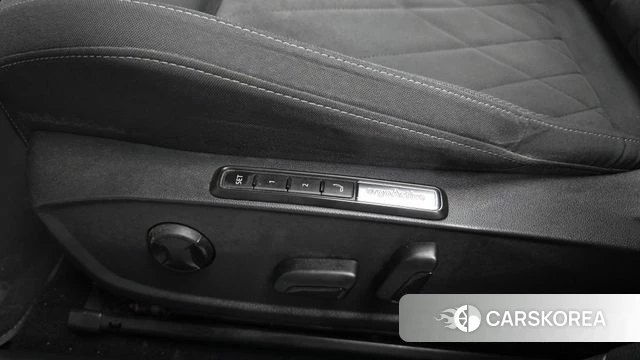 Volkswagen Golf 8th Generation id 4922679 из Кореи 21
