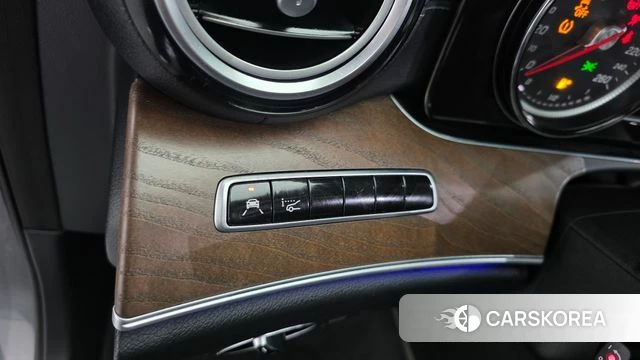 Mercedes-Benz E-Class W213 id 4459538 из Кореи 21