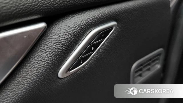 Maserati Ghibli id 4508160 из Кореи 21