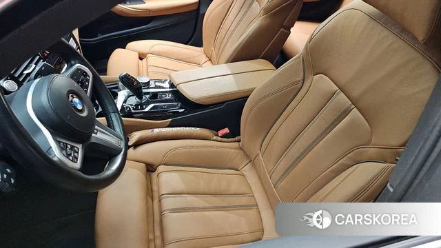 BMW 5 Series (G30) id 4388982 из Кореи 21