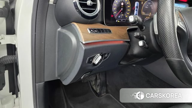 Mercedes-Benz E-Class W213 id 4662989 из Кореи 21