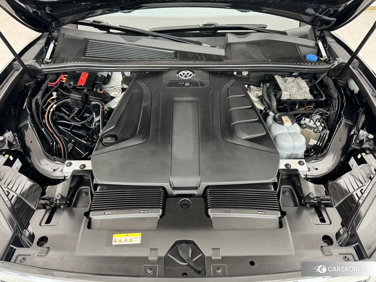 Volkswagen Touareg id 4421044 из Китая 21