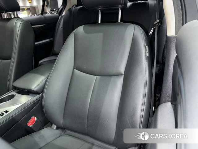 Infiniti Q50L id 4220881 из Китая 21