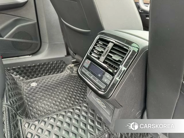 Volkswagen Passat id 4253812 из Китая 21