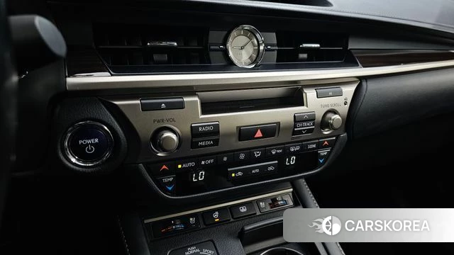 Lexus New ES300h id 4483225 из Кореи 21