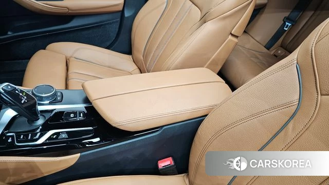 BMW 5 Series (G30) id 4604073 из Кореи 21
