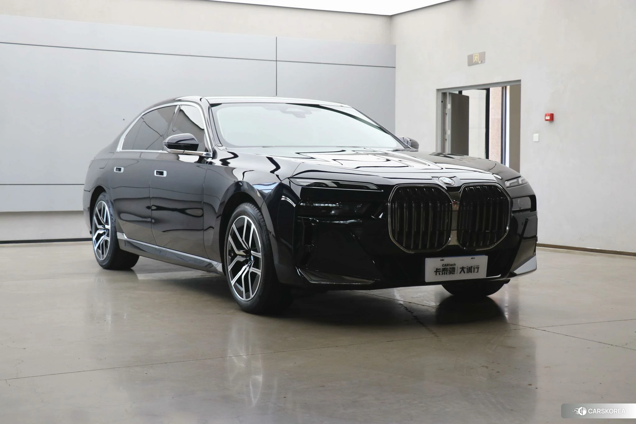 BMW 7 series id 4461724 из Китая 21