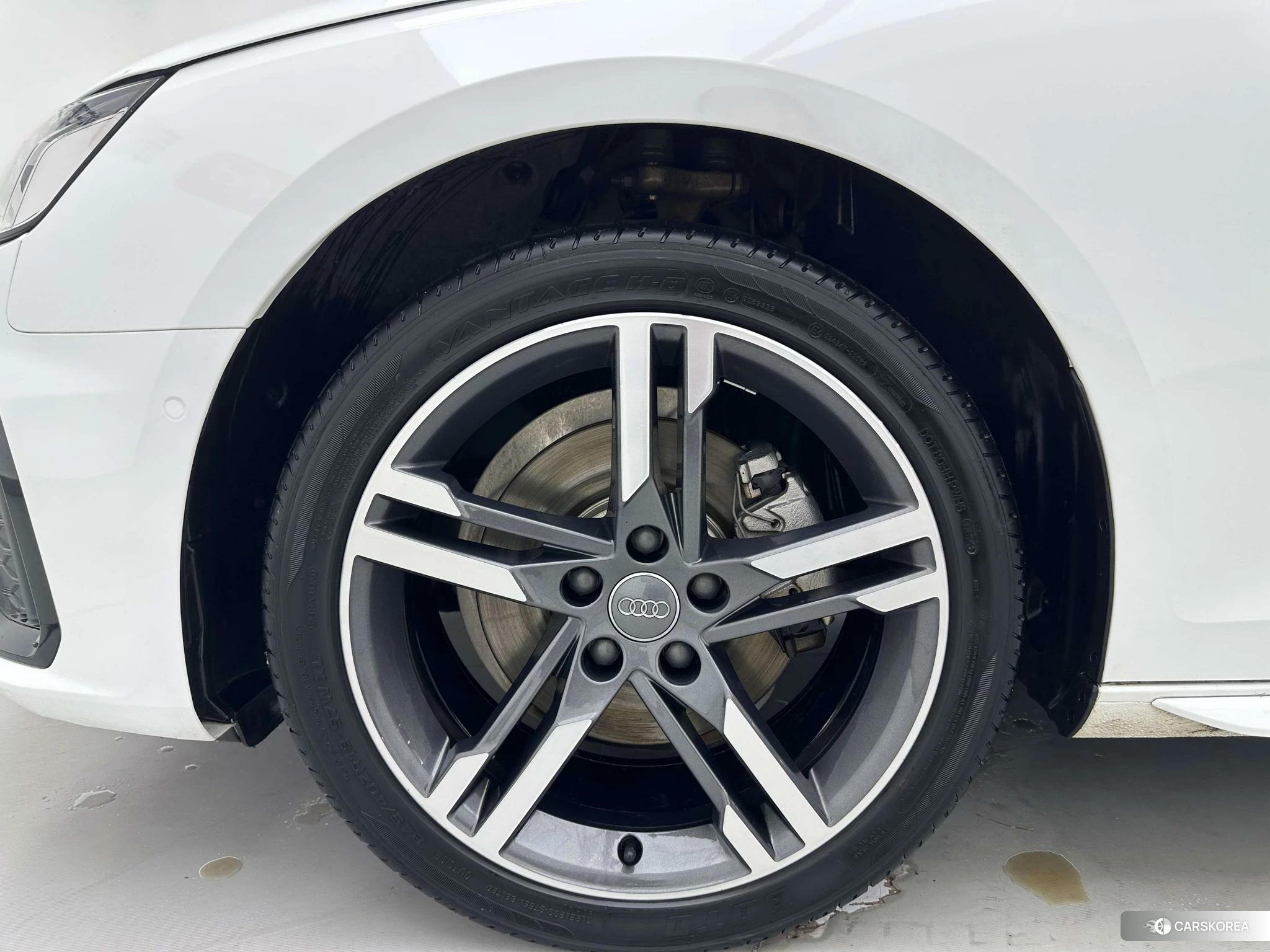 Audi A4L id 4467453 из Китая 21