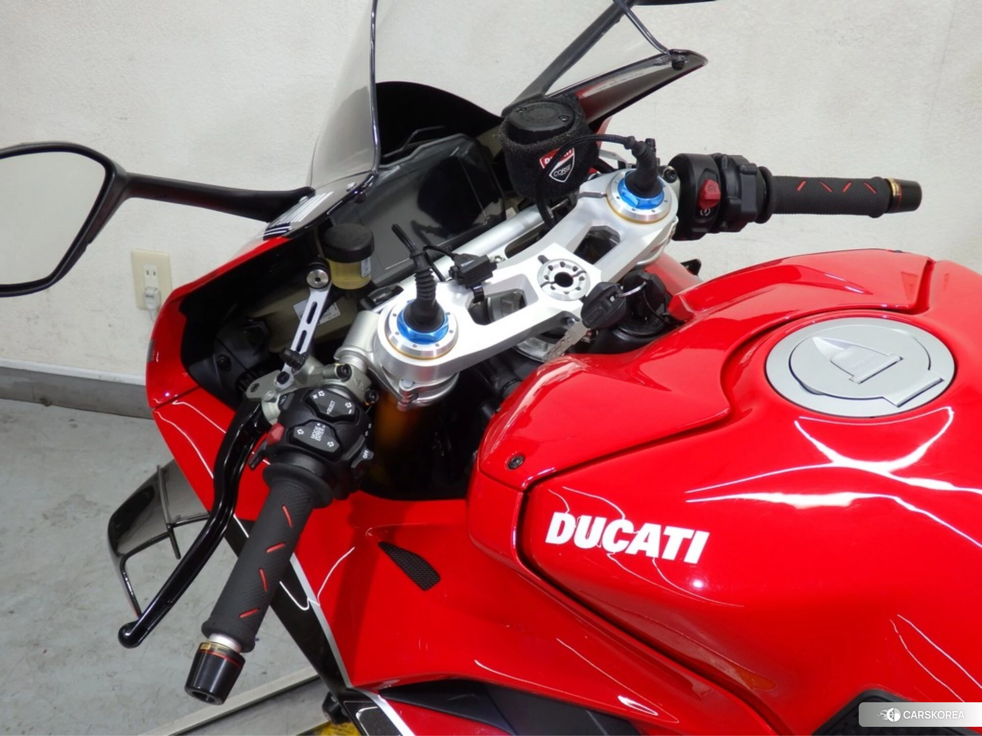 Ducati PANIGALE V4 S id 4373917 из Японии 21