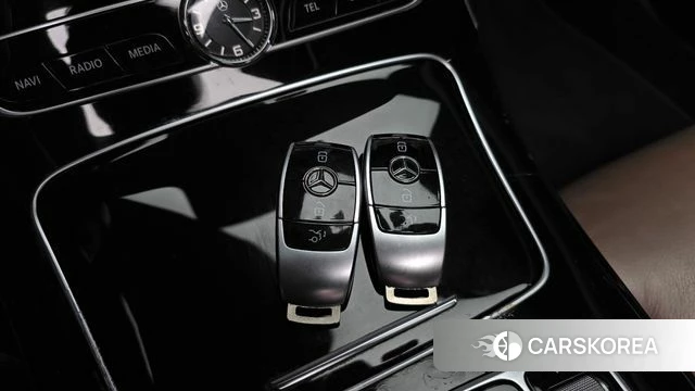 Mercedes-Benz E-Class W213 id 4286292 из Кореи 21