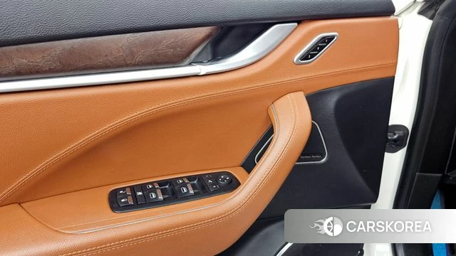 Maserati Levante id 4397976 из Кореи 21