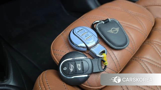 Mini Cooper S Convertible id 4339673 из Кореи 21