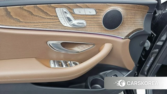 Mercedes-Benz E-Class W213 id 4579502 из Кореи 21