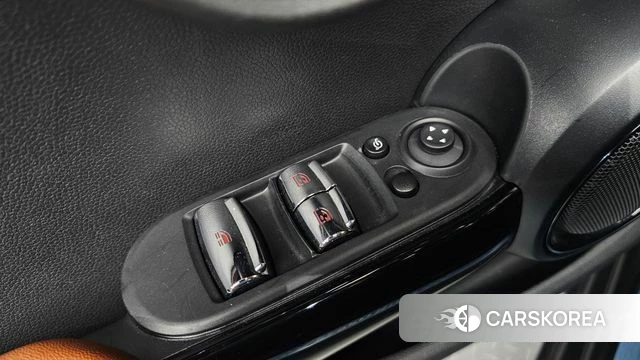 Mini Cooper S Convertible id 4360246 из Кореи 21