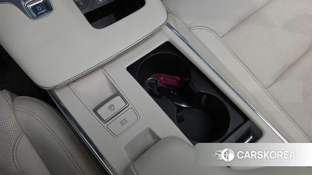 Hyundai The New Grandeur IG Hybrid id 4753776 из Кореи 21