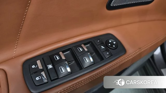 Maserati Quattroporte id 4768708 из Кореи 21