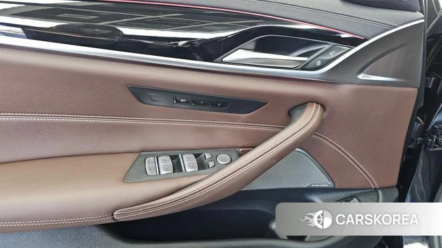 BMW 5 Series (G30) id 4779405 из Кореи 21