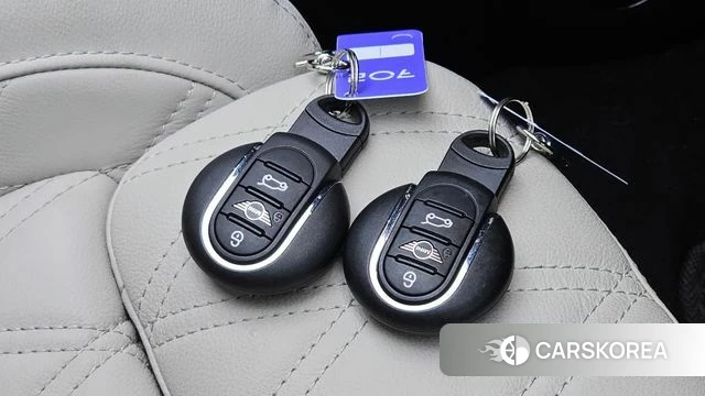 Mini Cooper S Convertible id 4401359 из Кореи 21