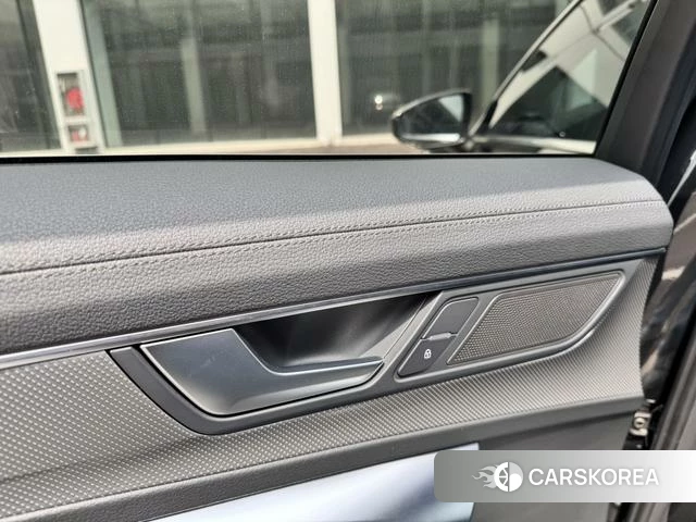 Audi A6L id 4259550 из Китая 21