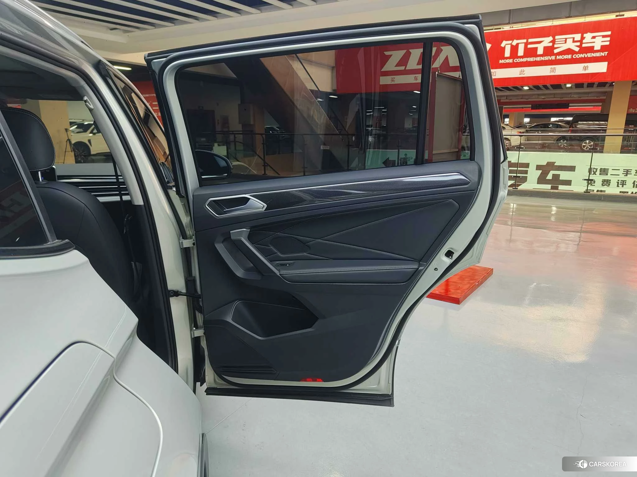 Volkswagen Tiguan L id 4420973 из Китая 21