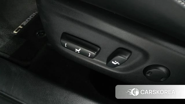 Lexus CT200h id 4378243 из Кореи 21