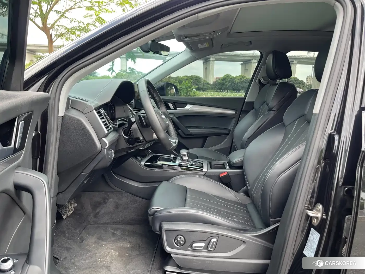 Audi Q5L id 4589235 из Китая 21