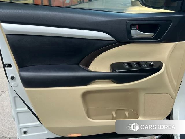 Toyota Highlander id 4342035 из Китая 21