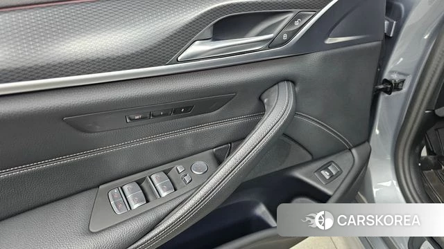 BMW 5 Series (G30) id 4935504 из Кореи 21