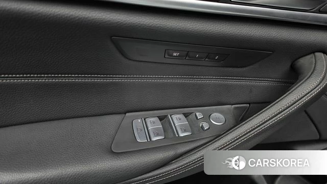 BMW 5 Series (G30) id 4324559 из Кореи 21