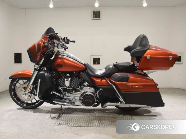Harley-Davidson Street Glide FLHXSE1920 CVO id 3947960 из Японии 21